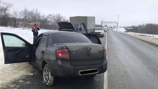 Под Татищевом "Гранта" выехала навстречу "Патриоту"