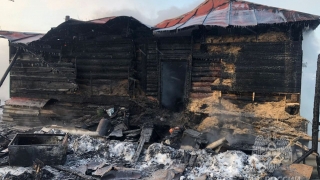 При тушении дома в Алексеевке пожарные нашли труп мужчины