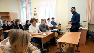 Более 60% учителей рассказали о неоплачиваемых переработках