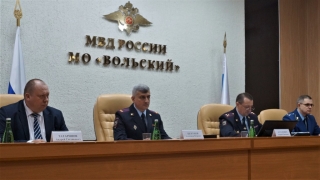 Полицейским Вольского района представили нового начальника отдела