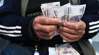 Сильно задолжавшим гражданам стали чаще отказывать в выдаче микрозаймов