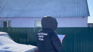 Под Энгельсом молодой мужчина упал с чердака и погиб