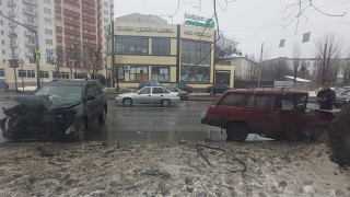 "Четверка" и "Спортейдж" не поделили перекресток в Ленинском районе