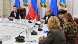 Роман Бусаргин: "Во всех поликлиниках заработают чат-боты"