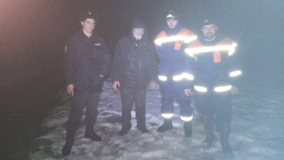 В лесу около детского лагеря спасатели искали заблудившегося мужчину