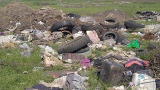 Районная администрация не спешит ликвидировать пять свалок на полях