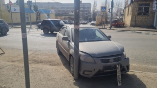 В Саратове водитель "Киа" госпитализирована после встречи с "Нивой"