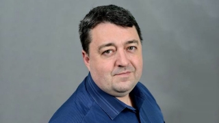 В Саратове "танцующий директор" получил под свое начало новую школу