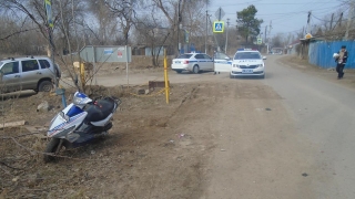 В Энгельсе подросток не совладал с мопедом