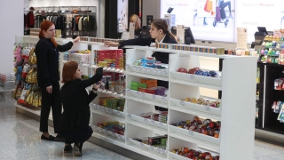 В России предлагают ограничить цены на продукты в аэропортах и на вокзалах
