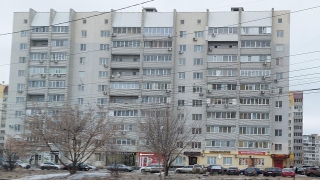 В Солнечном мужчина погиб при падении с восьмого этажа