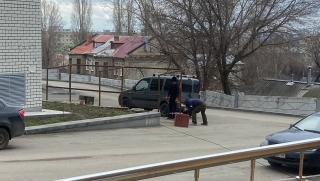 Жители многоэтажек в Саратове просят не устанавливать мусорные баки под окнами квартир