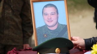 СВО. В Красноармейске прощаются с младшим сержантом Вадимом Сорокиным