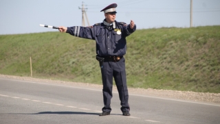 Водитель "десятки" два с половиной года пользовалась поддельными правами
