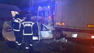 В Волжском районе столкнулись фура и "Гранта". Один человек погиб, один пострадал
