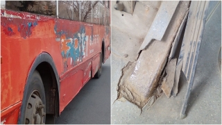 В Саратове на линию выпустили троллейбус "из фильма ужасов"
