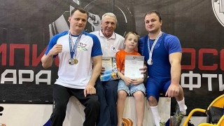 Саратовские пауэрлифтеры выиграли медали чемпионата России