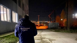 В Саратове погрузчик травмировал кладовщицу. Женщина в больнице
