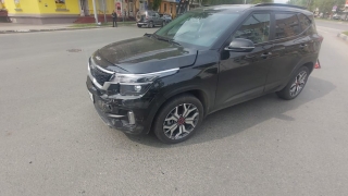 В Ленинском районе не разъехались "Киа" и "Нива". Женщина в больнице
