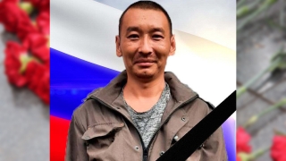 СВО. Земляки простились с военнослужащим Русланом Кузбаковым