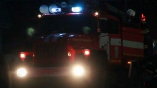Ночью на пожаре в Саратове погибла женщина. Ее мать и муж спаслись