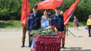 СВО. В Красноармейском районе простились с Иваном Почепня