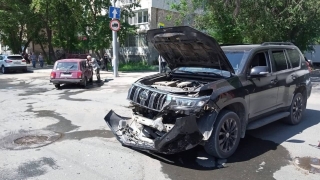 На Рахова "Лэнд Крузер" протаранил "четверку". Пострадал ребенок