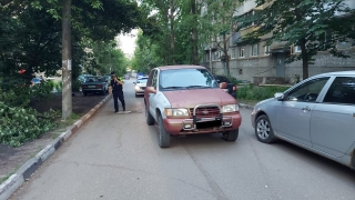 Во дворе на Слонова кроссовер сбил семилетнего мальчика