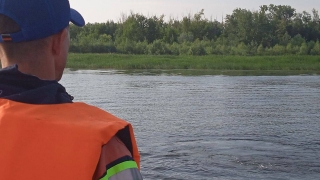 На Волге возле перевернутой лодки обнаружен утопленник