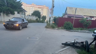 В Саратове "Ауди" сбил 10-летнего питбайкера