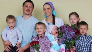 Президент РФ наградил медалями саратовского железнодорожника и многодетную семью