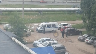 Граната и три коробки. В Балакове второй день работают экстренные службы