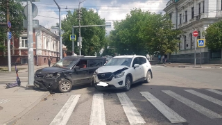 После ДТП в центре Саратова госпитализирована пассажирка