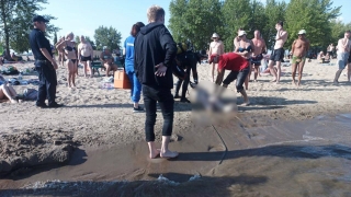 На пляже в Саратове утонула женщина. Ее искали водолазы