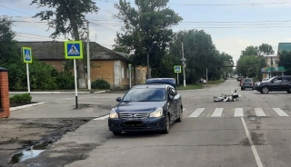В Балашове подросток на мотоцикле протаранил "Ниссан" и отправился в больницу