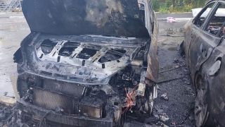В Саратове мотоциклист поджег три иномарки. Возбуждено уголовное дело
