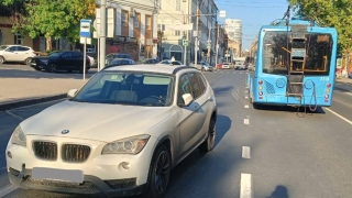Мэрия: на Московской BMW сбил водителя троллейбуса