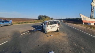 В тройном ДТП на саратовской трассе пострадали девочка и мужчина