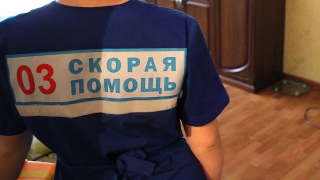 В Волжском районе женщина напала на фельдшера скорой помощи