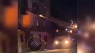 Очевидцы: в Балакове мужчина сбежал от полиции и поджег квартиру