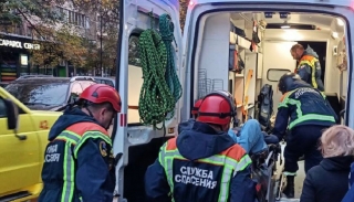 На перекрестке в центре Саратова иномарка сбила старушку
