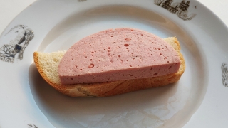 Саратовстат: минимальный набор продуктов продолжает дешеветь