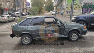 В Саратове столкнулись "Нива" и "14-я". В больнице три молодые пассажирки