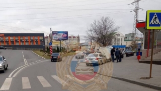 В Саратове внедорожник сбил женщину около перехода