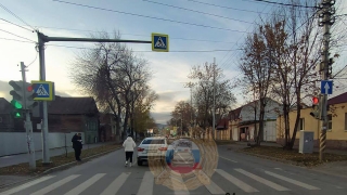 В центре Саратова "Лада Веста" сбила пешехода на переходе