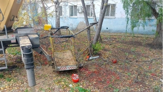 Один балаковец упал в смотровую яму, еще двое оборвались с люлькой