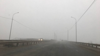 Туман. ГИБДД напоминает саратовцам об опасности на дорогах