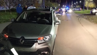 В Балакове под колесами "Рено" погибла женщина