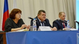 "ЭнергосбыТ Плюс" рассказал депутатам Саратовской гордумы о работе с клиентами