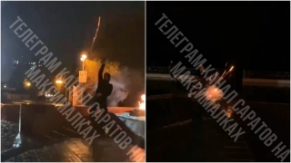 В Энгельсе подростки запалили петарду от Вечного огня и матерились на мемориале